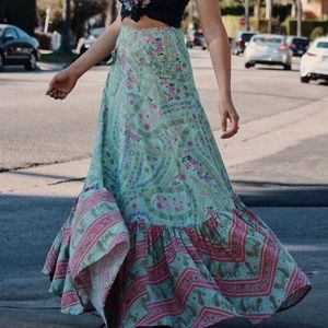 Spell & Gypsy Collective Maxi Skirt EXCELLENT CONDITION Medium M City Lights